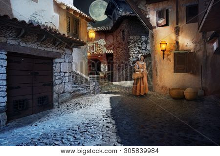 Historical Reconstruction - A Commoner On The Streets Of A Medieval City