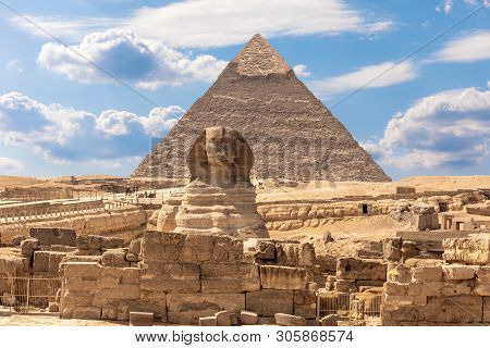 The Sphinx, The Pyramid Of Chephren And The Ruins Of A Temple In Giza, Egypt