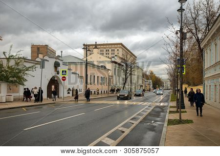 Moscow - October 27, 2018: View On Ordynka Street On An Autumn Day In Bad Weather