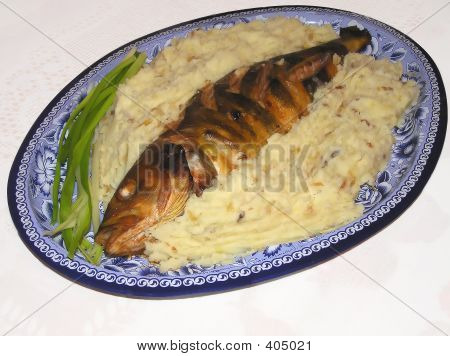 En fisk på fad