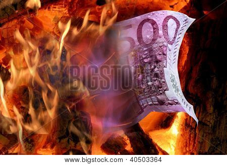 Cinq cents euros en feu