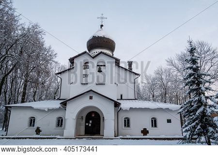 Beautiful Gdov Kremlin In Winter At Sunset. Russia, Pskov Region, The City Of Gdov.