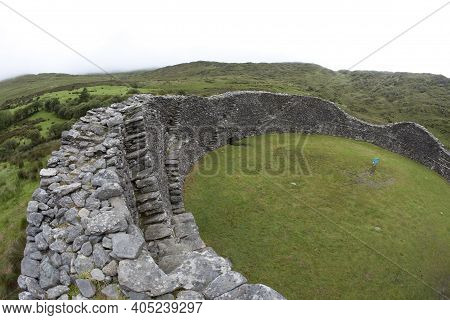 Ring Of Kerry (ireland), - July 25, 2016: Ruins Of Staigue Fort, Ring Of Kerry, Co. Kerry, Ireland