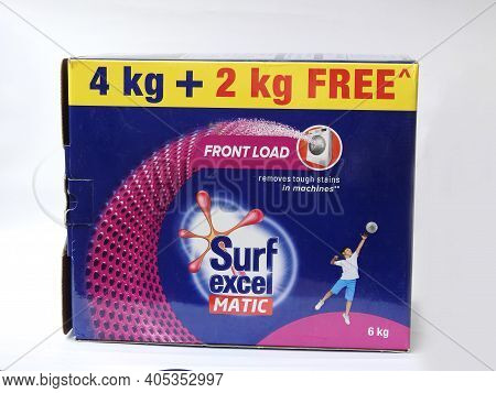 Closeup Of Surf Excel Matic Front Load Detergent Powder 6Kg Box And Pack Isolated On White Backgroun