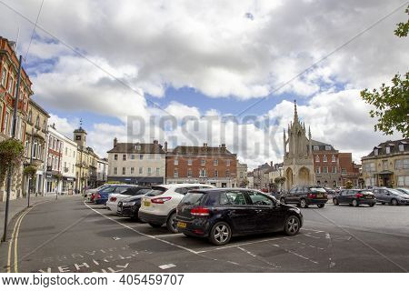 Devizes, Wiltshire, Uk, August 25 2020. The Town Square With Market Cross Errected 1814 And Designed