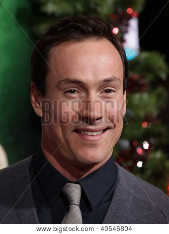 LOS ANGELES - NOV 02: CHRIS KLEIN, přijíždějící na 