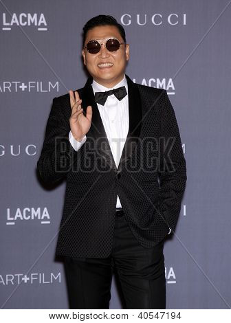 LOS ANGELES - OCT 27: PSY ankommer til LACMA værter 2012 kunst + Film Gala på 27 oktober 2012 i Lo