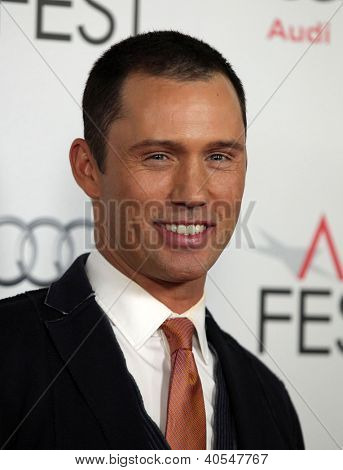LOS ANGELES - 03 NOV: Jeffrey Donovan aankomst aan 