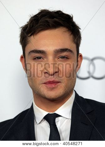 LOS ANGELES - NOV 03: Ed Westwick Ankunft 