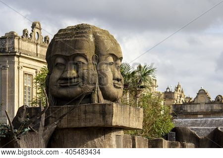 Longleat, Uk - August 26, 2020. Statue At Longleat An English Stately Home And Safari Park. Longleat