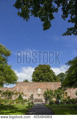 Longleat, Uk - August 26, 2020. Longleat Is An English Stately Home And The Seat Of The Marquesses O