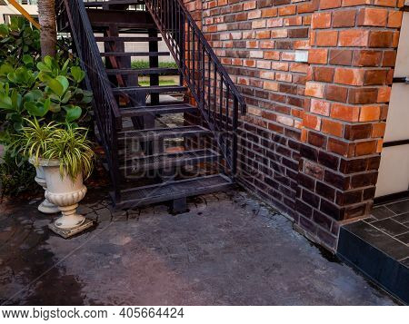 House Frontyard Cultured Veneer Stone Work Siding And Rod Iron Stairs