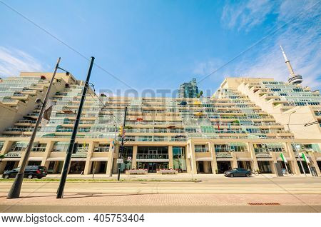 Toronto,ontario,canada, June 16,2017, Great Magnificent Inviting Upward View On High Rise Business R