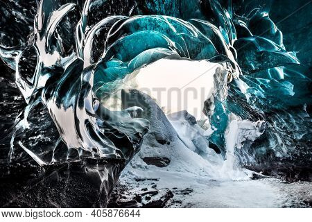 Ice Cave. Magnificent Glacier Formation. Gorgeous Beauty of Icelandic Nature. Skaftafell. Vatnajokull. Iceland