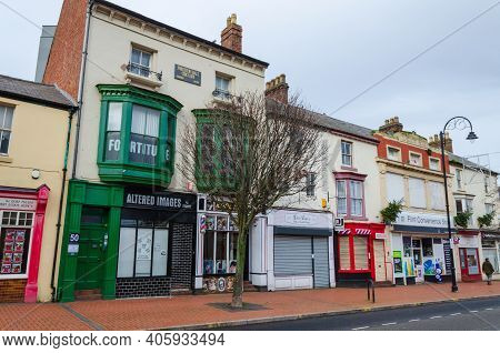 Flint; Uk: Jan 28, 2021: The High Street Is Very Quiet On A Thursday Afternoon As Non-essential Shop