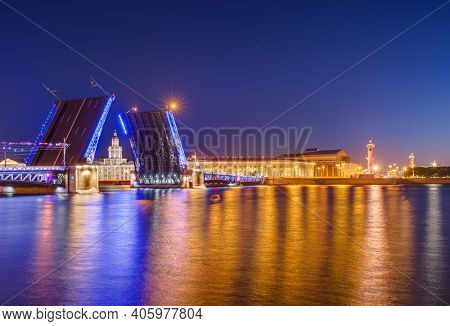 Neva river and open Palace (Dvortsovy) Bridge - St. Petersburg Russia