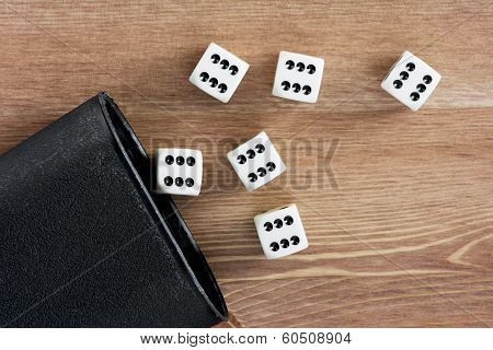 Dices With Cup