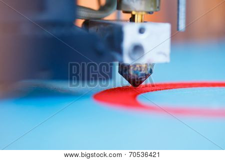 head of 3d printer in action