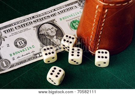 Dice Cup Dollar