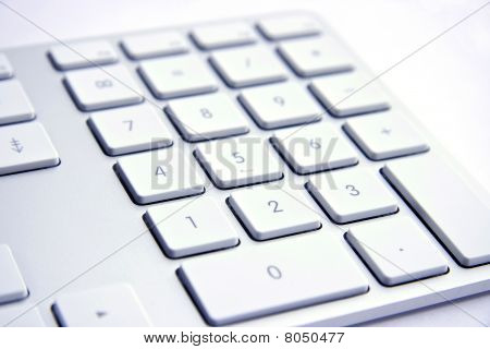 Tastaturet på hvid baggrund