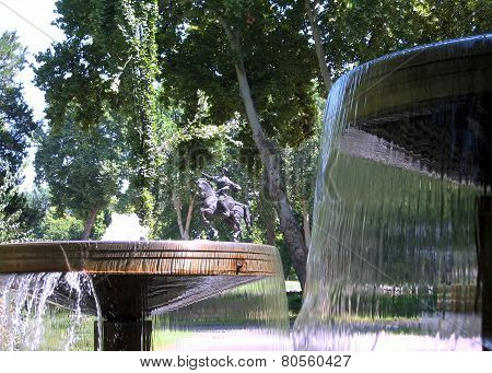 Tashkent Fountain In Front Of Amir Temur Monument 2007