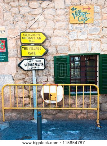 Restaurant Signs Deia