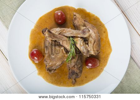 Poussin With Grapes Sauce