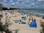Tömeg Beach