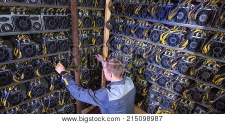 miner bitcoin cryptocurrency farm mining virtual money