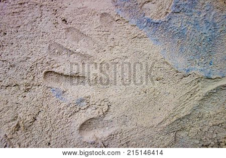 Natural building techiques using clay and sand plaster