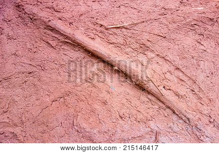Natural building techiques using clay and sand plaster