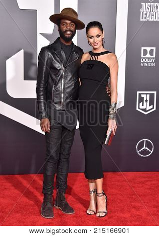 LOS ANGELES - NOV 13:  Gary Clark Jr. and Nicole Trunfio arrives for the 