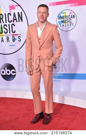LOS ANGELES - NOV 19:  Macklemore arrives for the 2017 American Music Awards on November 19, 2017 in Los Angeles, CA                