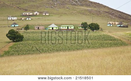 Chabolas en hogares de hierro corrugado de Transkei Sudáfrica