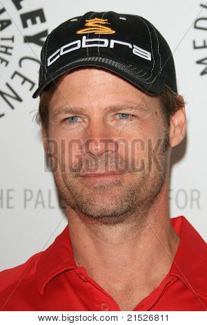 THOUSAND OAKS - JUN 11: Joel Gretsch Paley Center for Media piątej rocznych Celebrity Golf klasy