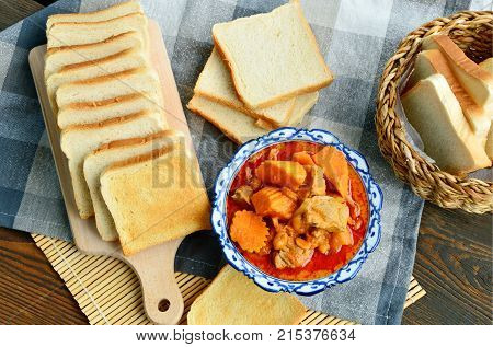 Massaman Curry with toast  (Thai name is Gaeng Massaman).