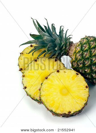 Dilimlenmiş ananas