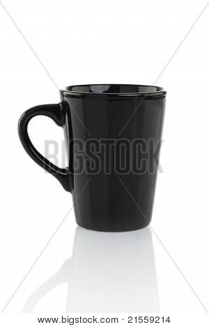 Mug สีดำแยกต่างหากบนพื้นสีขาว