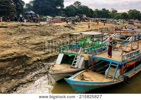 Mandalay, Myanmar - December 30: Boats Anchored At Ayeyarwady River Port On December 30, 2011 In Man