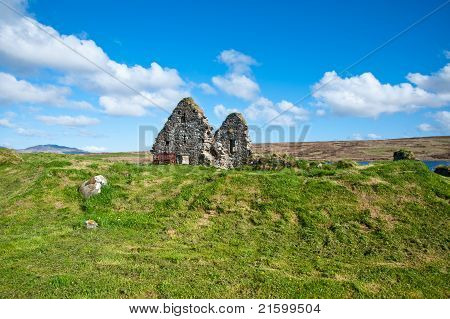 Eilean Mor Loch Finlaggan