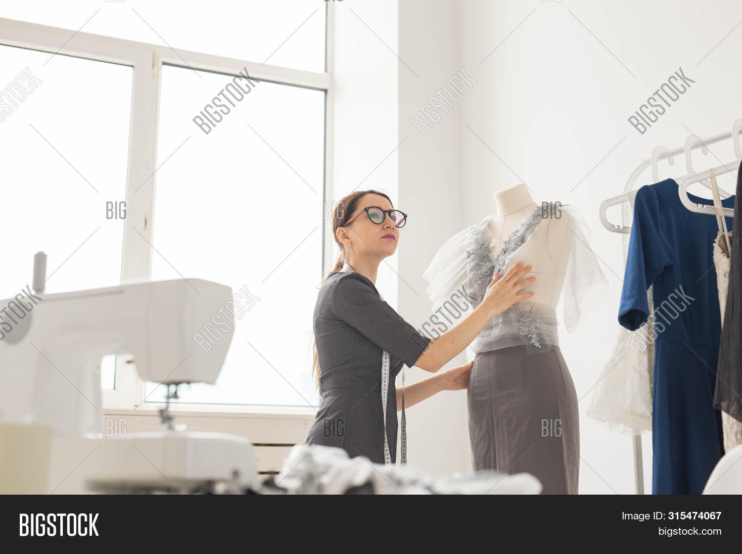 Imagen y foto Dressmaker, Tailor (prueba gratis) Bigstock