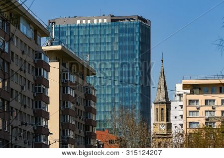 Cathedral Plaza Building, Still Empty After Eight Year - Bucharest