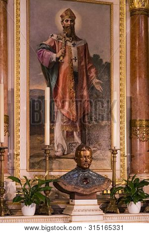 Budapest, Hungary - August 20, 2017: Elements Of Architecture And Interior In The Basilica Of St. St