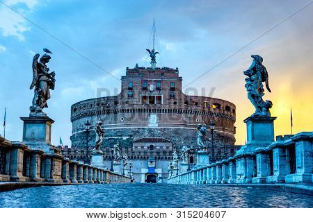 Sunrise Over Ponte Santangelo And Castel Santangelo - Rome, Italy.