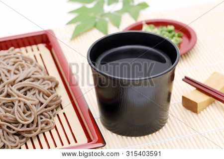 Japanese Zarusoba Noodles On Plate On White Background