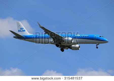 Amsterdam, The Netherlands - July 21st 2019: Ph-ezn Klm Cityhopper Embraer Erj-190 On Final Approach