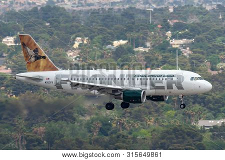 Las Vegas, Nevada, Usa - May 5, 2013: Frontier Airlines Airbus A319 Airliner Airplane On Approach To