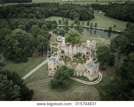 Januv Hrad - Artificial Ruin Was Built By The Prince Of Liechtenstein According To The Design Of Jos