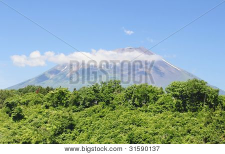 Mt.Iwate i błękitne niebo