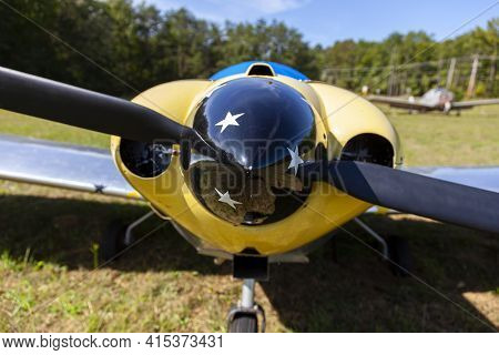 Indian Head, Md, Usa,  09/19/2020: Close Up Image Of The Front Panel Of A Shiny Yellow Two Seated Fi